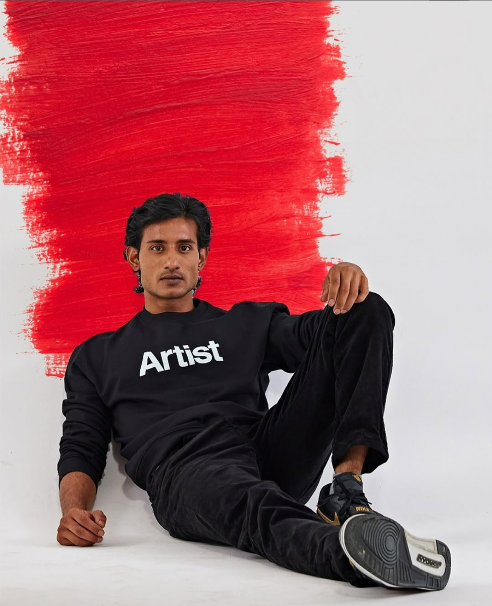 The Timeless Appeal of the Black Sweatshirt